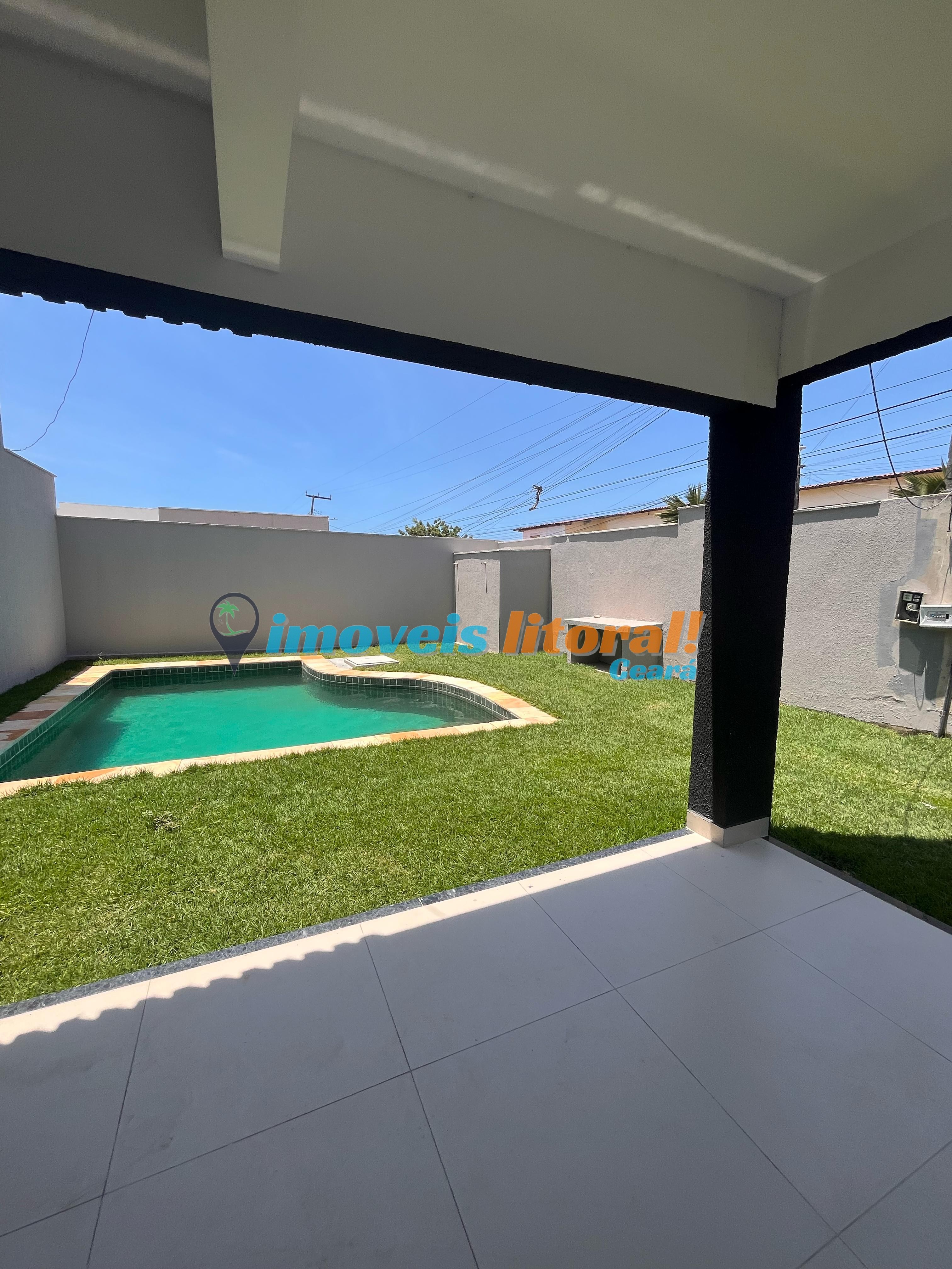 CASA DUPLEX EM CONDOMÍNIO