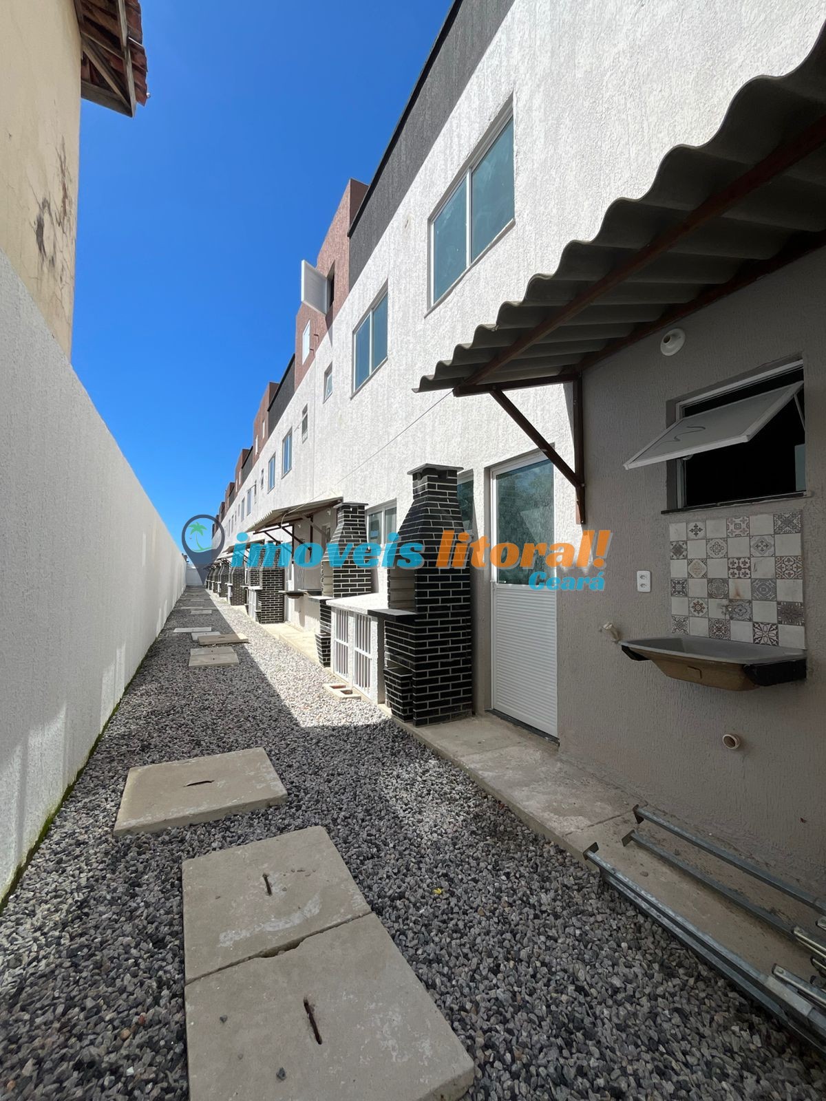 CASA DUPLEX CUMBUCO